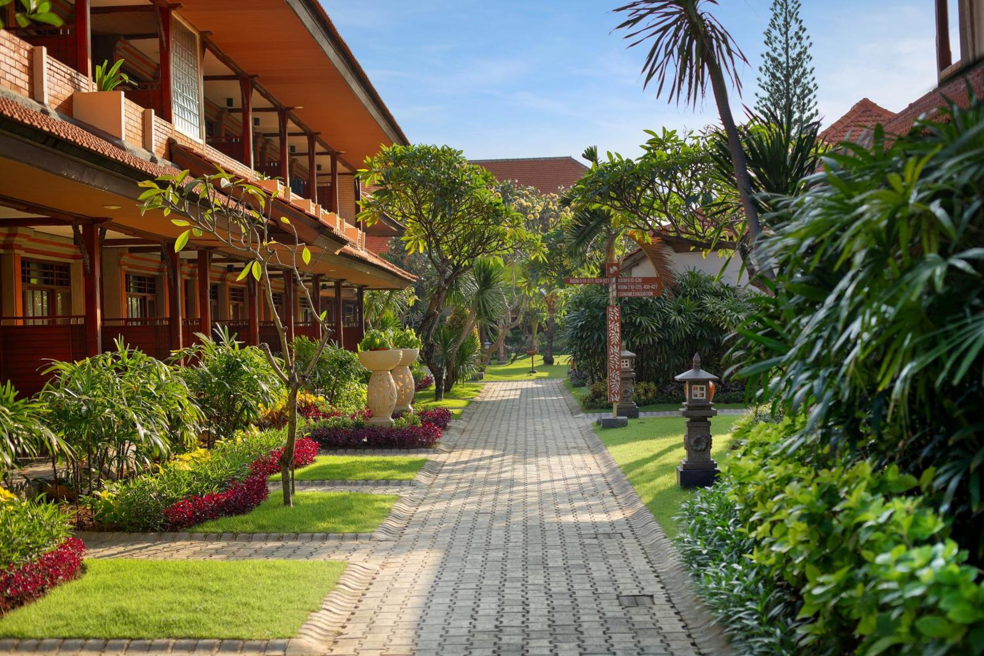 Grand Istana Rama Resort