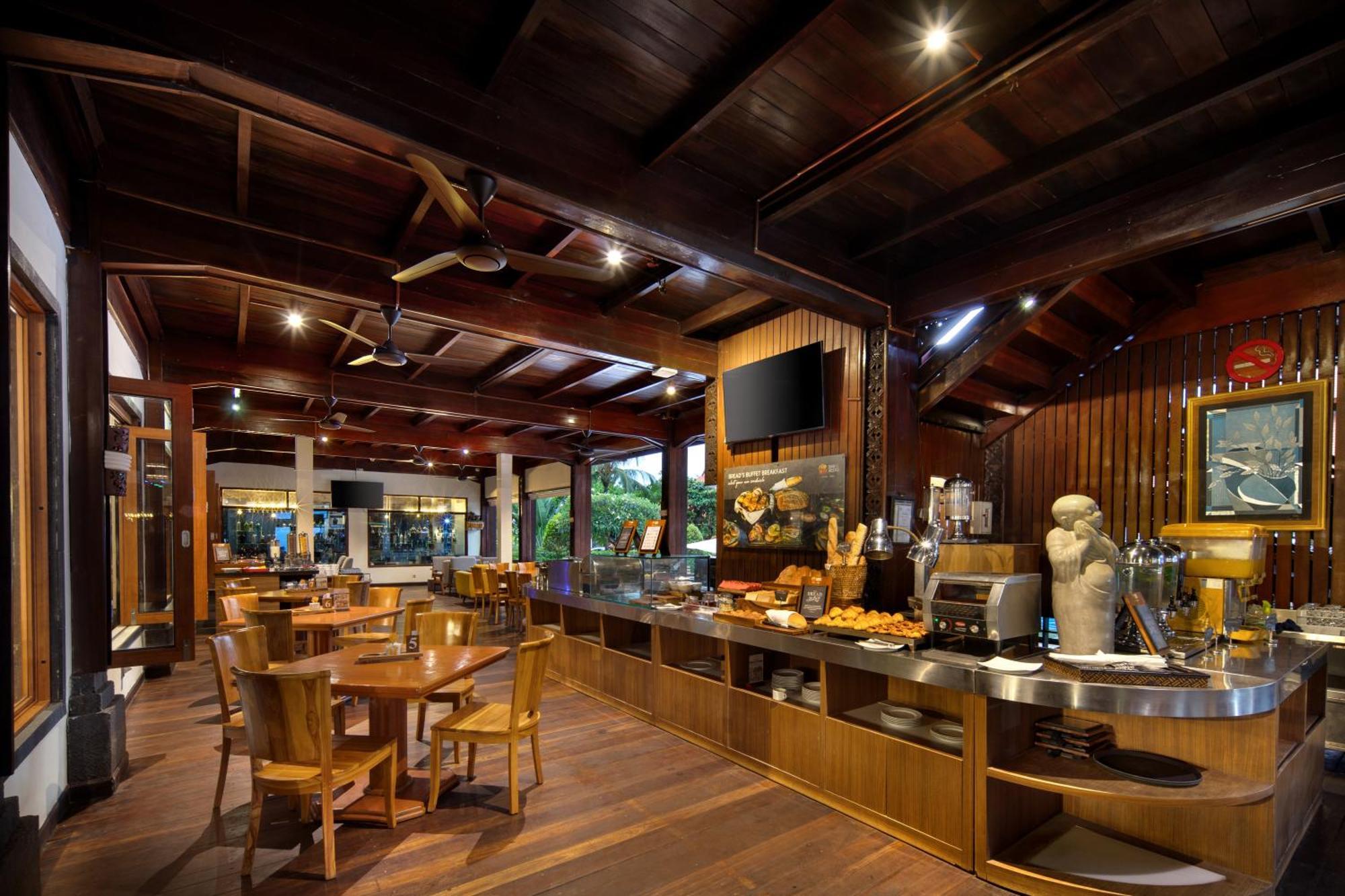Resor Grand Istana Rama Kuta (Bali)